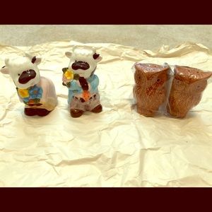 Bundle of 2 Salt & Pepper Shakers